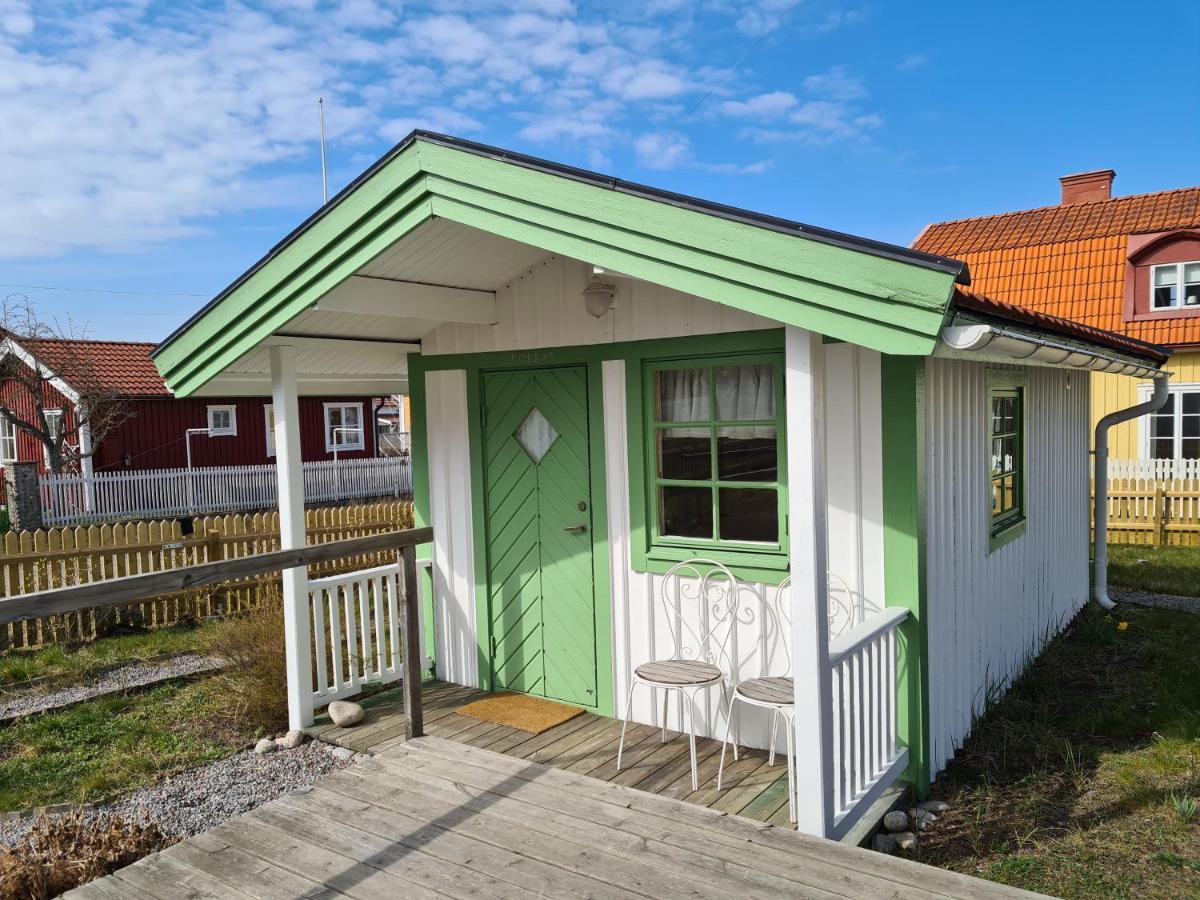 Missionshuset Bed & Breakfast Sandhamn Exterior foto